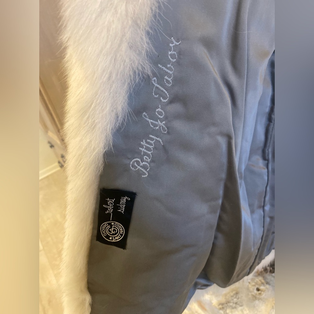 Robert Sidney Fine Furs Luxurious Cream Teddy Jacket - Picture 3 of 9